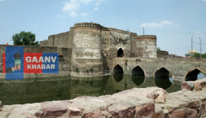 ऐतिहासिक लोहागढ़ के किले का फोटो